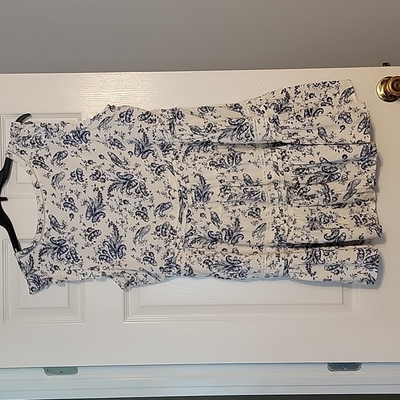 Lucky brand light weight sleeveless dress with blues and whites. - Picture 3 of 4